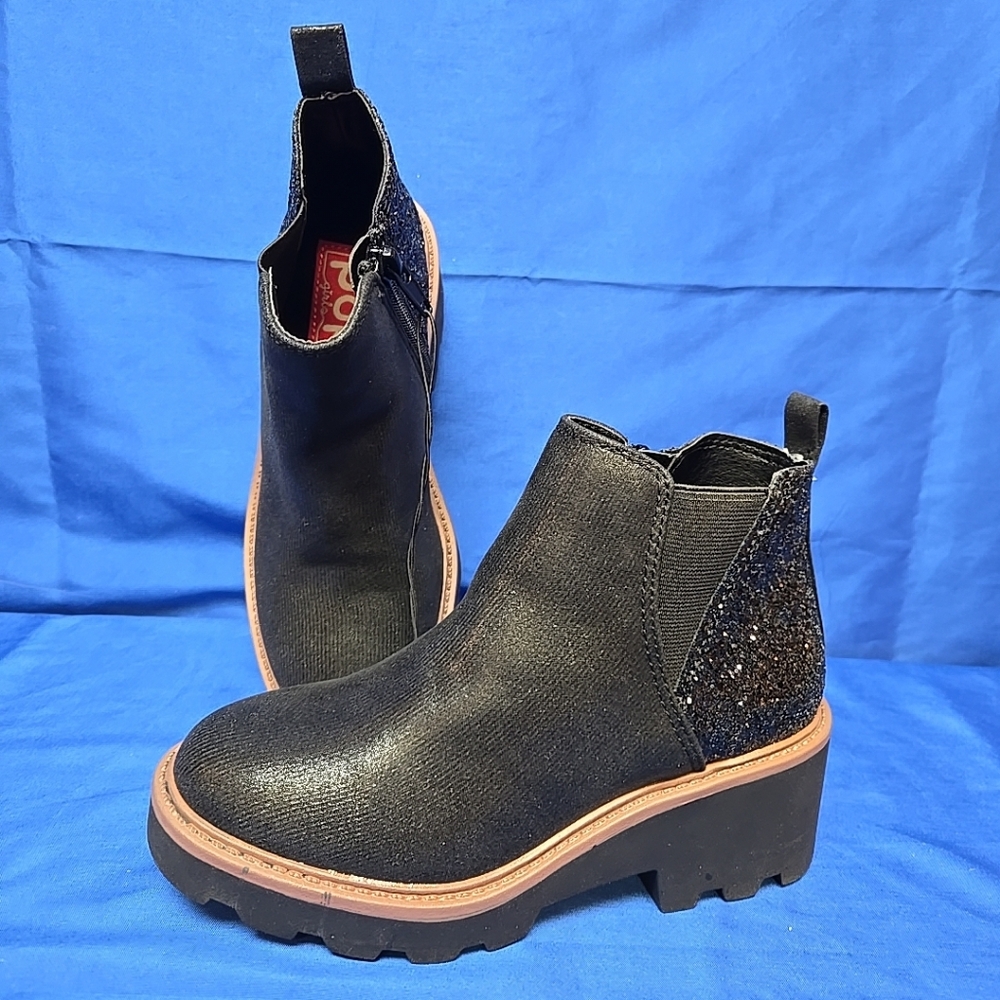 Small Flaws Pop Kid Size 1 Leila 2" Block Heel Side Zip Booties Black & Glitter